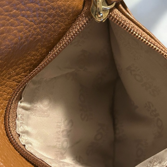 Michael Kors wallet trifold - Picture 6 of 9